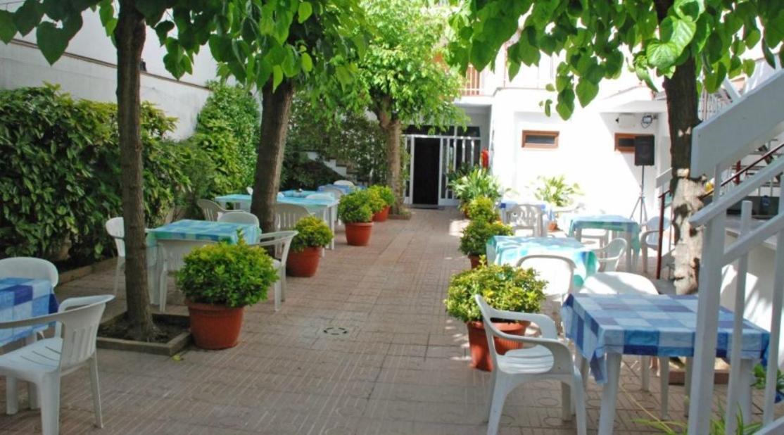 Hotel Armonia Lloret de Mar Buitenkant foto